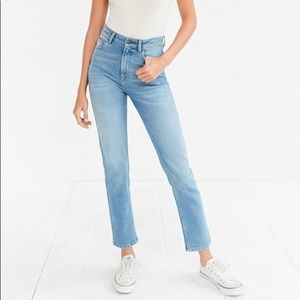 High rise mom jean
